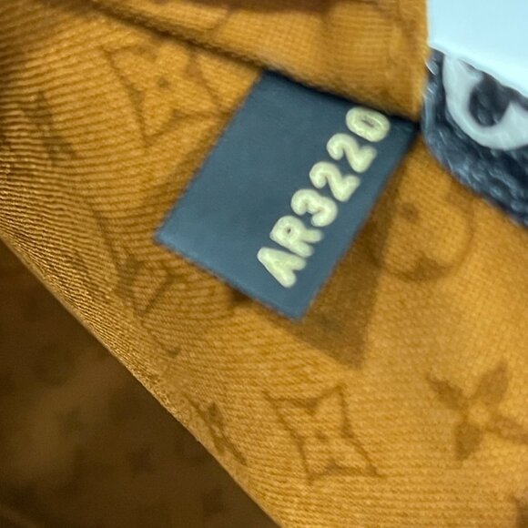 Louis Vuitton Monogram Giant Crafty Neverfull MM in Creme/Caramel (JB1316) - Picture 13 of 13